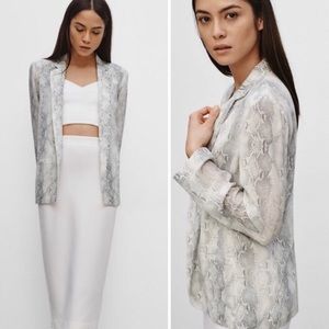 Aritzia Babaton silk animal print shirt blazer size 2